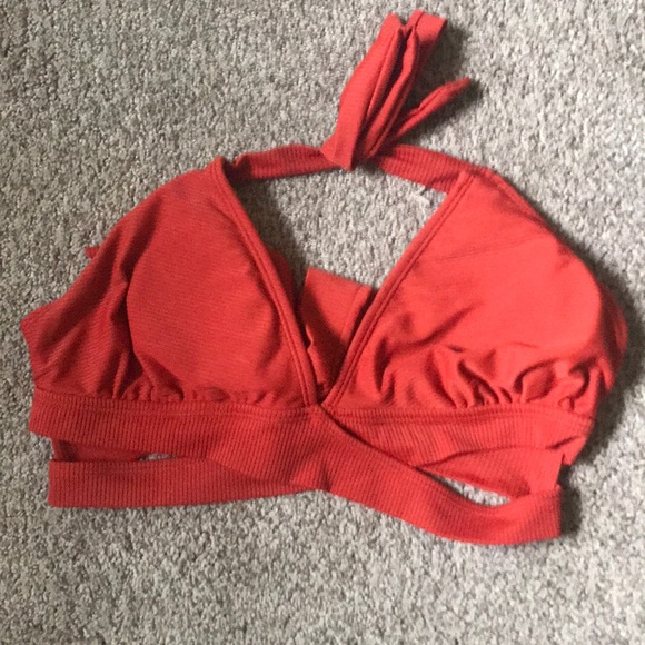 Swimsuit (top and bottom) - Picture 4 of 5